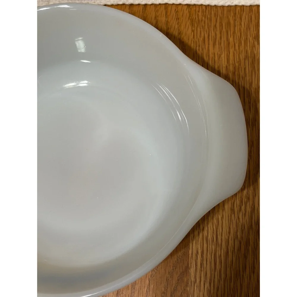Vintage Pyrex Blue Cornflower Round Casserole Dish with Glass Lid Milk Glass